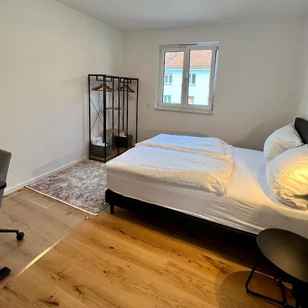 公寓 Workplace Apt/27inch Screen For 2 Or 4/kitchen *