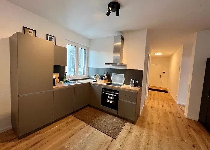 Workplace Apt/27inch Screen For 2 Or 4/kitchen * Offenbach am Main